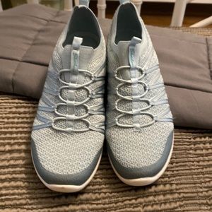 Skechers Air-cooled memory foam shoes